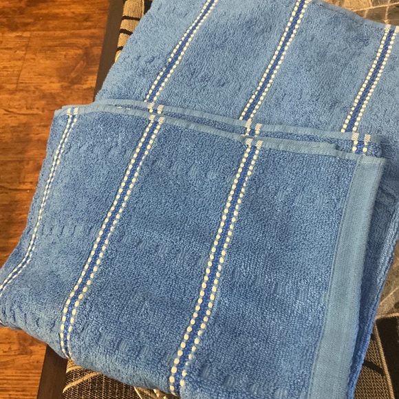 Bathing towel - Picture 2 of 4